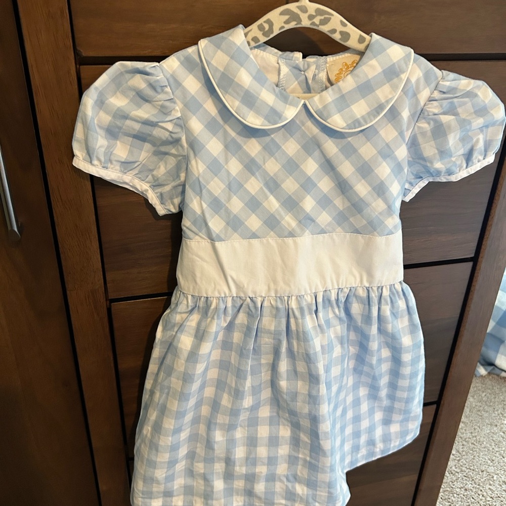 Moving sale